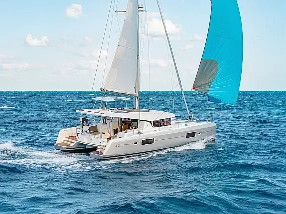 Lagoon 42 in Ibiza / Sant Antoni de Portmany Port - image 1