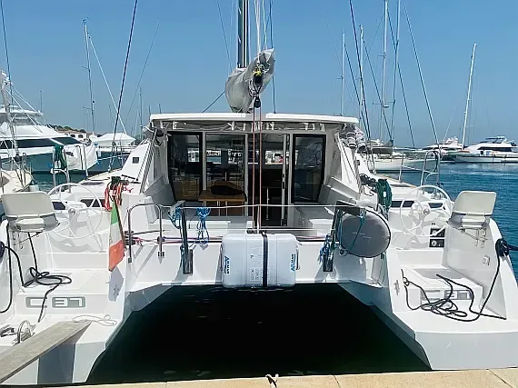 C-CAT 37 in Sardinia / Portisco / Marina di Portisco - image 1