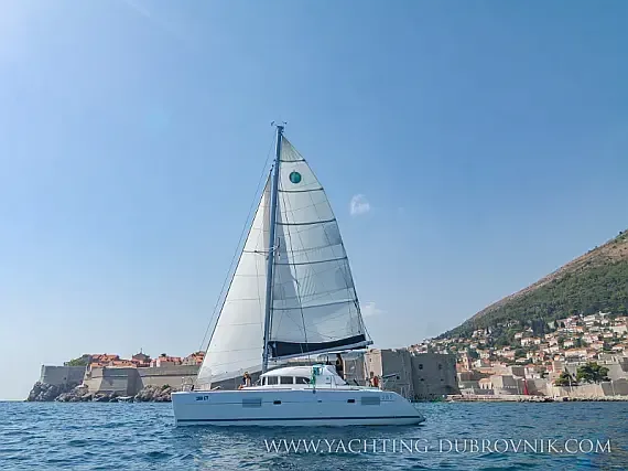 Lagoon 380 in Dubrovnik / ACI Marina Dubrovnik - image 1