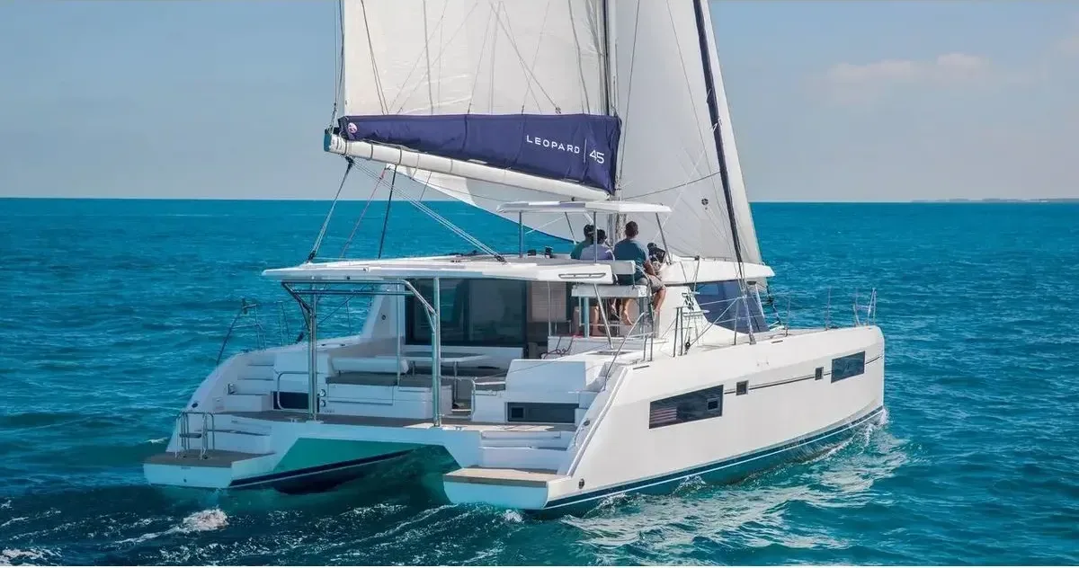 Leopard 45 in Mykonos / Tourlos Marina - image 1