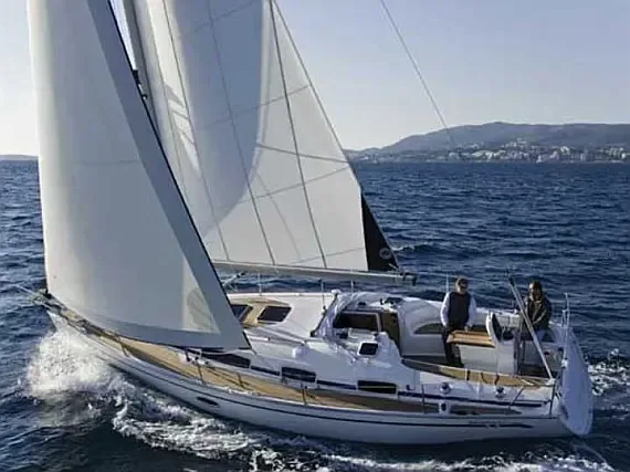 Bavaria 34 Cruiser in Kiato - image 1