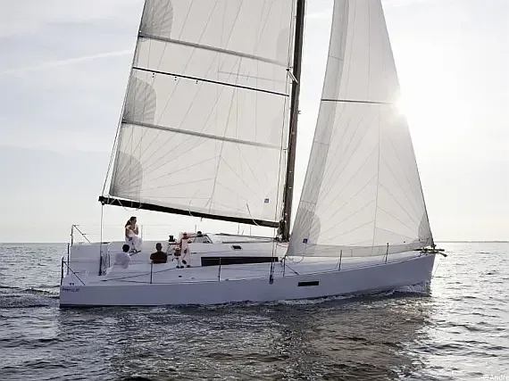 Pogo 12.5 in La Rochelle - image 1