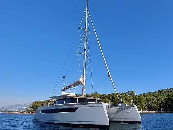 Luna 49 in Split / MCI Marine Club International - image 1