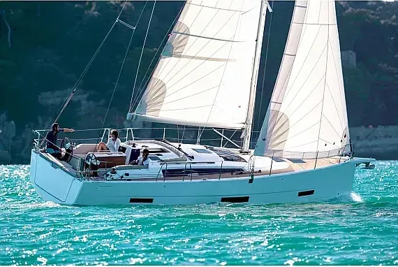 Dufour 390 Grand Large in Orhaniye / Palmiye Marina - image 1
