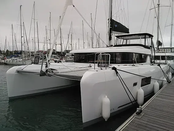 Lagoon 42 in Martinique / Le Marin - image 1