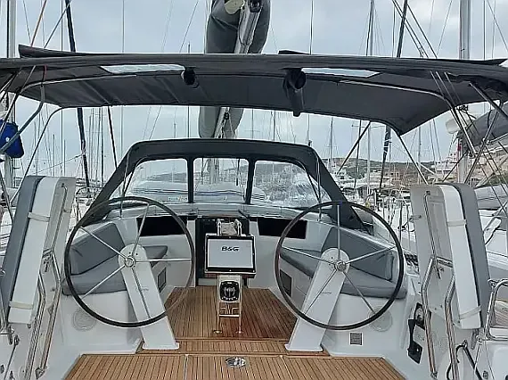 Hanse 418 in Lavrion / Olympic Marina - image 1