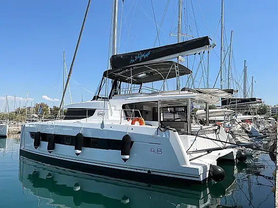 Bali 4.8 in Athens / Alimos Marina - image 1