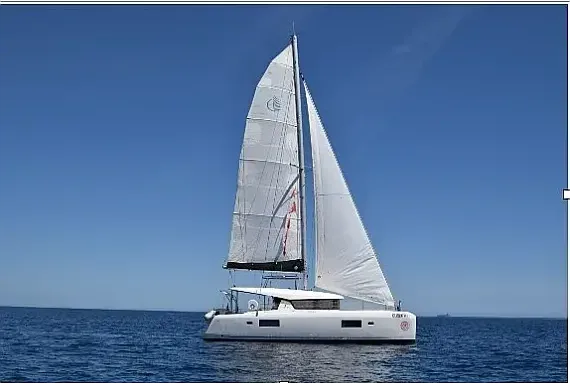 Lagoon 42 in Sardinia / Cannigione - image 1