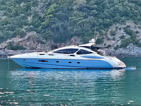 Azimut Atlantis 55 in Kanistro - Chalkidiki / Marina Miraggio - image 1