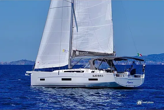 Dufour 530 in Puntone / Marina di Scarlino - image 1
