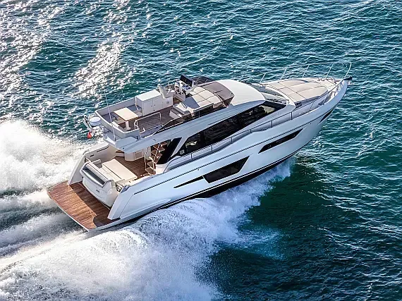 Ferretti 500 in Podstrana / Marina Lav - image 1