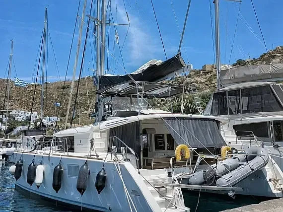 Lagoon 450 Fly in Mykonos / Tourlos Marina - image 1