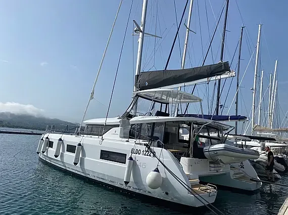 Lagoon 46 in Sicily / Furnari / Marina Portorosa - image 1