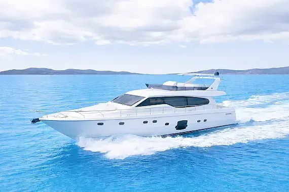 Ferretti 630 in Mykonos / Ornos bay - image 1