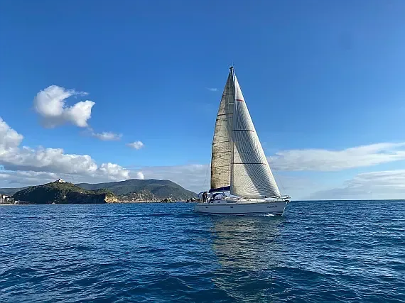 Sun Odyssey 42.2 in Punta Ala - image 1