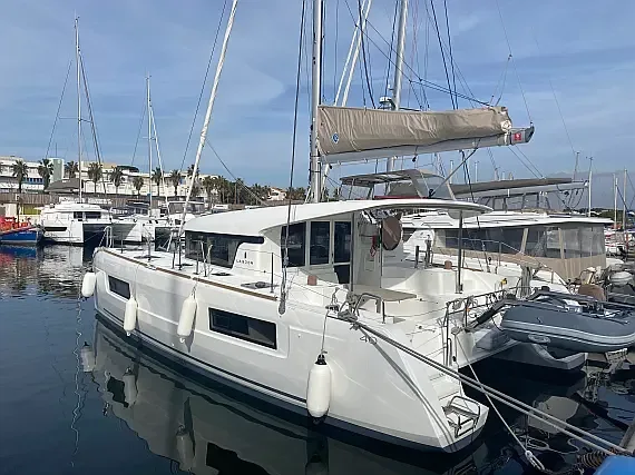 Lagoon 40 in Hyeres - image 1