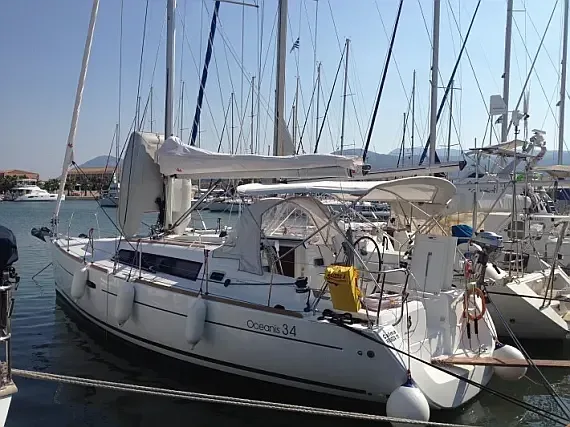 Oceanis 34 in Lefkada / Port of Lefkas - image 1