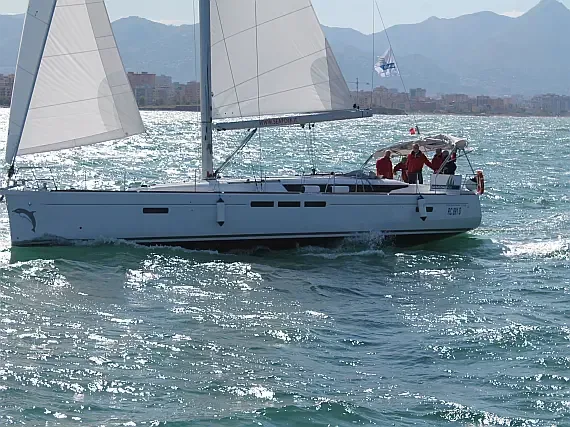 Sun Odyssey 519 in Sitges - Barcelona / Port d'Aiguadolç - image 1