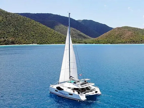 Saona 47 in Tortola / Road Town / Fort Burt Marina - image 1