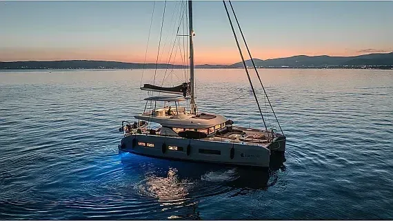 Lagoon 55 in Kaštel Gomilica / Marina Kaštela - image 1