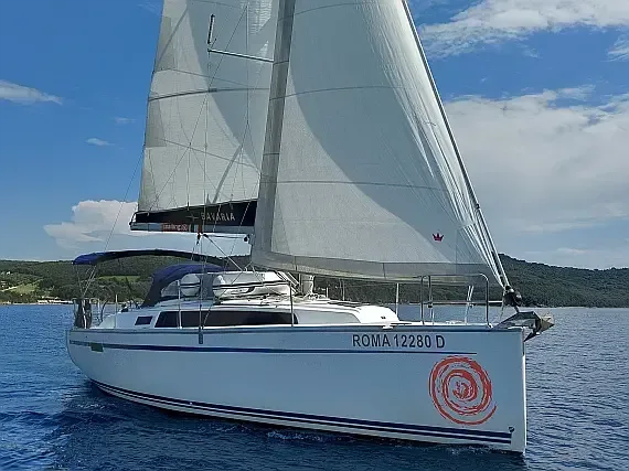 Bavaria Cruiser 34 in Puntone / Marina di Scarlino - image 1