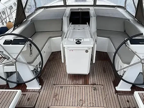 Oceanis 46.1 in Preveza Main Port - image 1