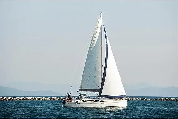 Sun Odyssey 42 i in Volos / Port of Volos - image 1