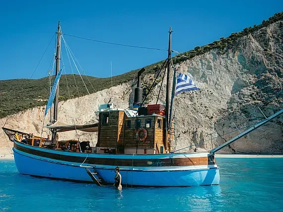 Gulet in Lefkada / Marina Perigiali - image 1