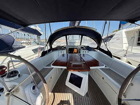 Oceanis 43 in Tenerife / Las Galletas / Marina del Sur - image 1