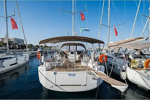 Jeanneau 54 in Lavrion Main Port - image 1