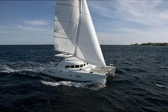 Lagoon 380 S2 in Rome / Marina di Nettuno - image 1
