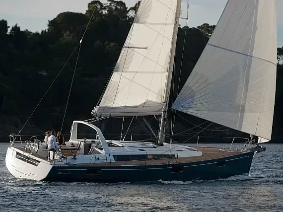 Oceanis 48 in Malta / Kalkara Marina - image 1