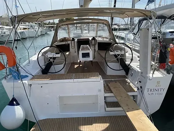 Dufour 430 in Athens / Alimos Marina - image 1