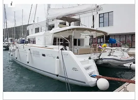 Lagoon 450 Fly in Dubrovnik / ACI Marina Dubrovnik - image 1