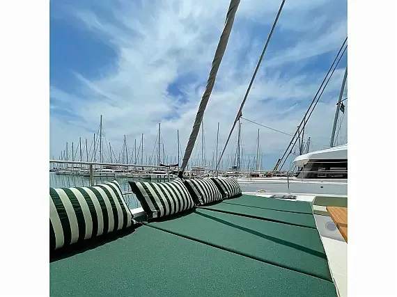 Bali 4.6 in Athens / Alimos Marina - image 1