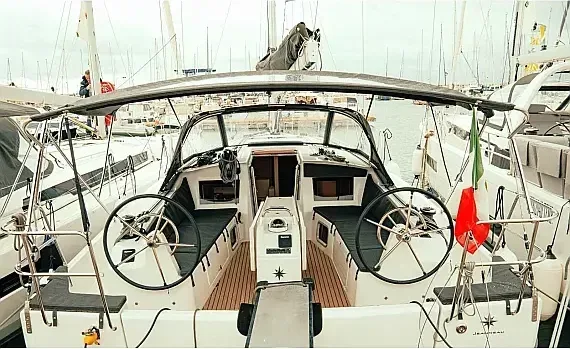 Sun Odyssey 410 in Salerno - image 1