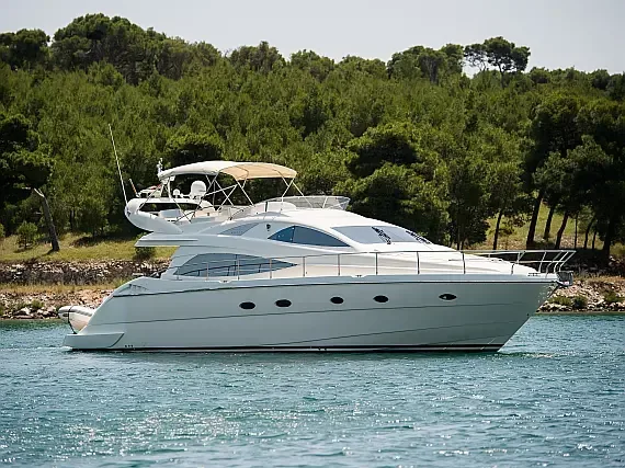 Aicon 56 in Podstrana / Marina Lav - image 1