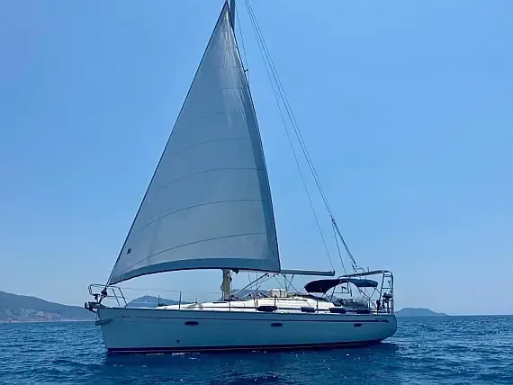 Bavaria 42 in Salamina / Salamis Yachting Club - image 1