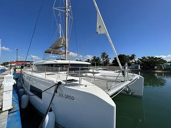 Lagoon 46 in Cienfuegos / Marlin Marina Cienfuegos - image 1