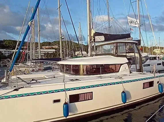 Lagoon 42 in Martinique / Le Marin - image 1