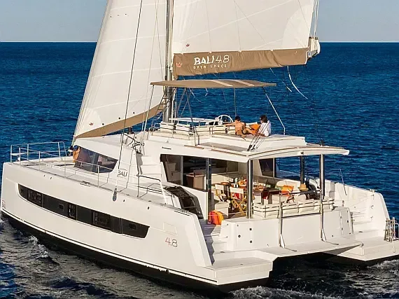 Bali 4.8 in Fethiye / Yacht Club Mai - image 1