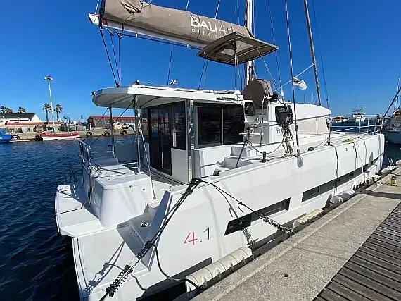 Bali 4.1 in Lefkada / Port of Lefkas - image 1
