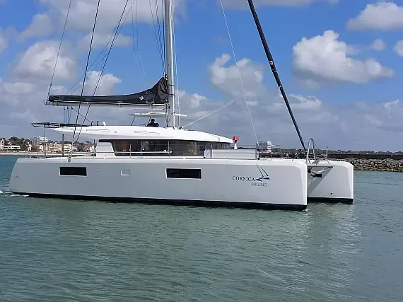 Lagoon 52 in Martinique / Le Marin - image 1