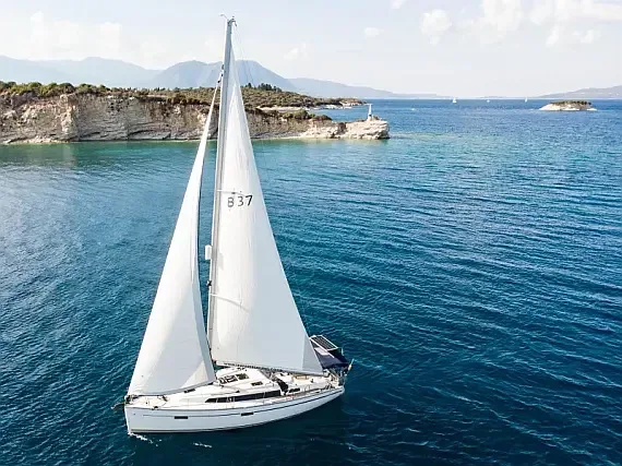 Bavaria 37 in Kiato - image 1