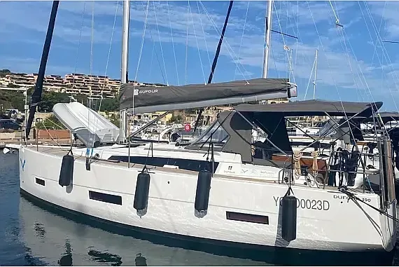 Dufour 390 in Sardinia / Portisco / Marina di Portisco - image 1