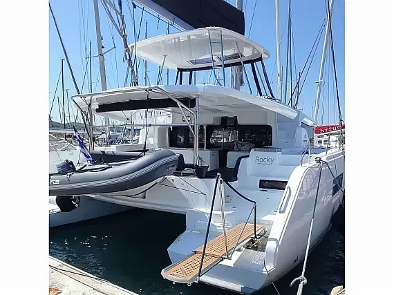 Lagoon 46 in Lavrion / Olympic Marina - image 1