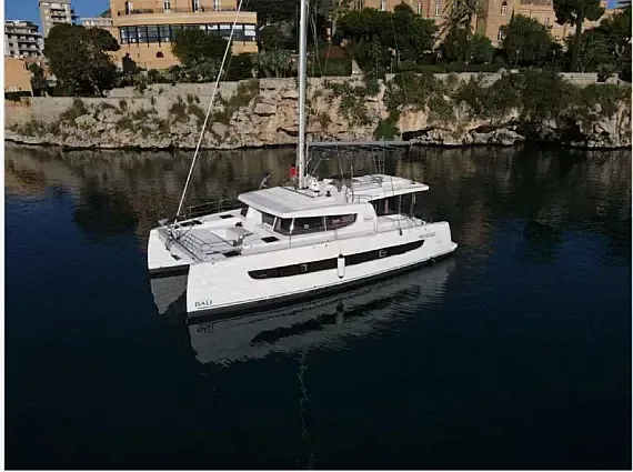 Bali 4.8 in Sicily / Palermo / Marina Villa Igiea - image 1
