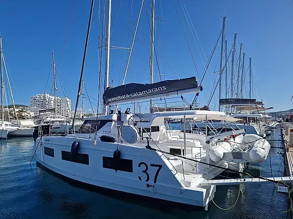 Aventura 37 in Ibiza / Sant Antoni de Portmany Port - image 1