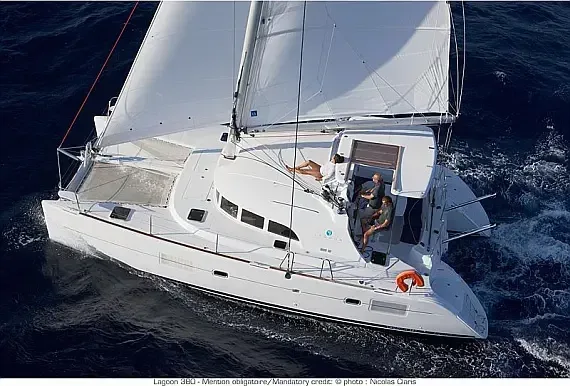 Lagoon 380 in Martinique / Le Marin - image 1