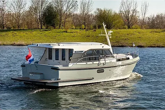 Linssen Grand Sturdy 29.9 Sedan in Mirow / Jachthafen Mirow - image 1